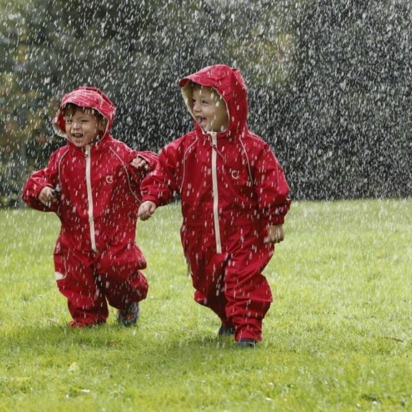 How to Keep Your Child Warm and Dry During Rainy Day Adventures